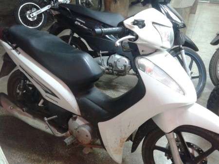 No dia 10 de Dezembro, quinta feira, foi recuperada pela Policia Militar uma Motocicleta biz 125, cor branca.