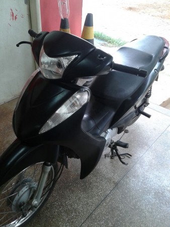 Policia Militar de Itacoatiara recupera motocicleta furtada no dia 31 de Dezembro.