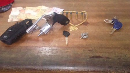 2º BPM (CPI) DETÉM INFRATOR POR PORTE ILEGAL DE ARMA DE FOGO NO MUNICÍPIO DE ITACOATIARA