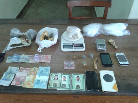 POLÍCIA MILITAR E POLICIA CIVIL DETÉM INFRATORES POR TRÁFICO DE DROGAS EM ITACOATIARA